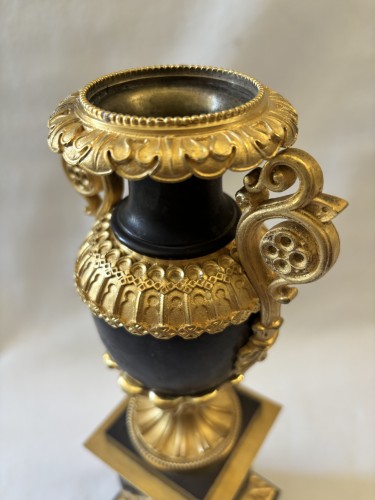 Paire de cassolettes Restauration en bronze doré et patiné - Restauration - Charles X