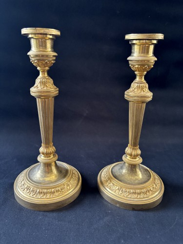 Luminaires Bougeoirs et Chandeliers - Paire de bougeoirs Louis XVI en bronze doré