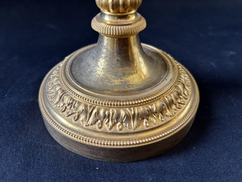 Paire de bougeoirs Louis XVI en bronze doré - Jullion Antiquités
