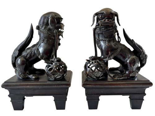 Paire de chien de FÖ en bronze patiné fin 19e siècle