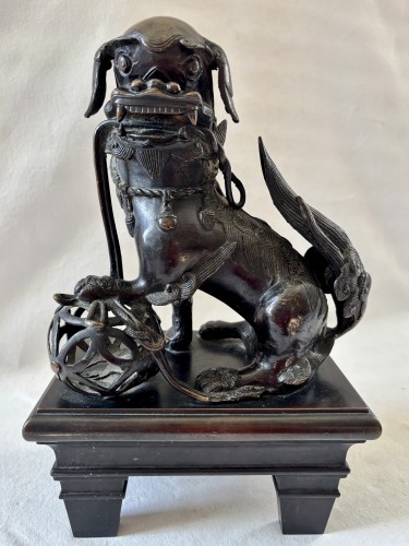 Paire de chien de Fô en bronze patiné fin 19e siècle - Jullion Antiquités