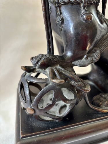 Paire de chien de Fô en bronze patiné fin 19e siècle - 