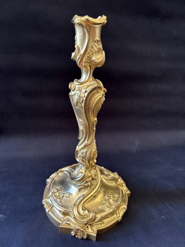 Luminaires Bougeoirs et Chandeliers - Paire de flambeaux en bronze doré fin 19e d'après un dessin de Meissonnier