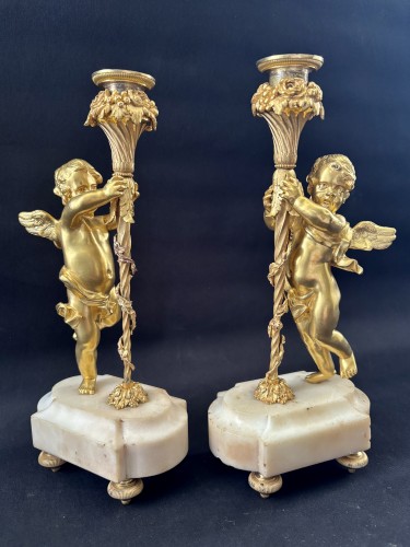 Antiquités - Paire de bougeoirs Napoléon III en bronze doré