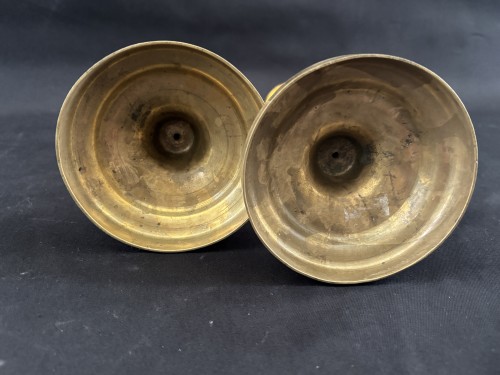 Antiquités - Paire de bougeoirs Directoire en bronze doré