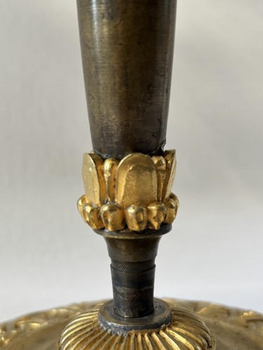 Paire de bougeoirs Empire en bronze doré et patiné - Empire