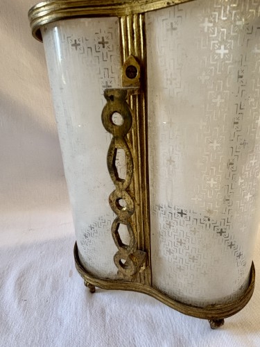 Antiquités - Louis Philippe hand lantern in gilt bronze