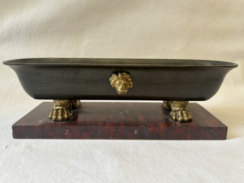 Objet du Grand tour bain en bronze et marbre - Objets de Curiosité Style Empire
