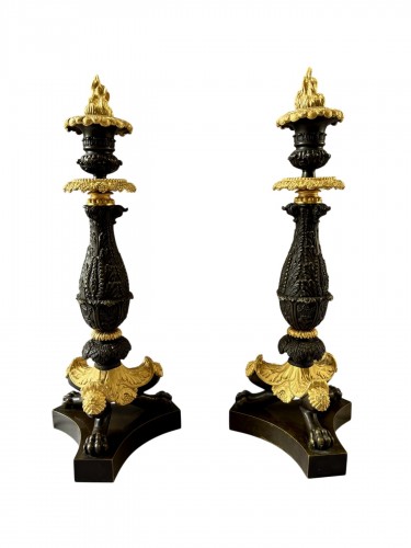 Paire de grands bougeoirs Restauration