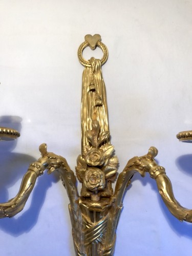 Paire d'appliques Louis XVI en bronze doré - Jullion Antiquités