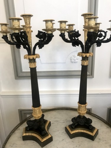 Luminaires Bougeoirs et Chandeliers - Paire de candélabres Restauration en bronze