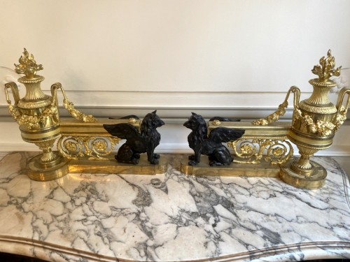 Paire de feux aux griffons en bronze doré - Objet de décoration Style Napoléon III