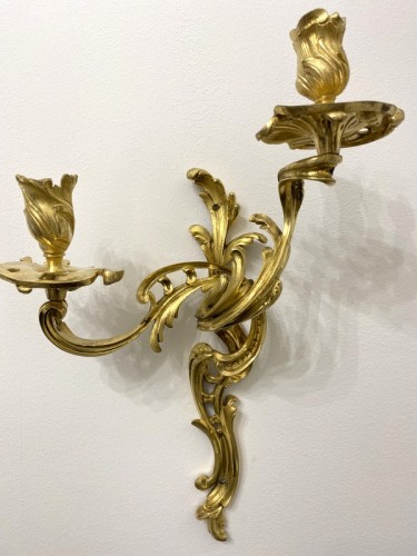 Paire d'appliques louis XV en bronze doré - Luminaires Style Louis XV