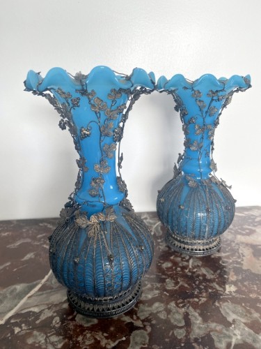 Paire de vases en opaline bleu et monture argent - Verrerie, Cristallerie Style Restauration - Charles X