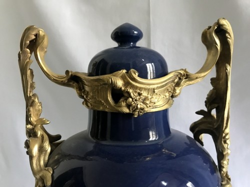 Objet de décoration Cassolettes, coupe et vase - Pot couvert monté bronze
