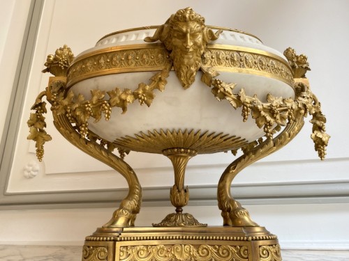 Coupe navette en marbre et bronze doré signée Picard - Objet de décoration Style Napoléon III
