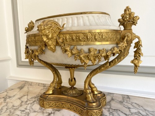 Napoléon III - Coupe navette en marbre et bronze doré signée Picard