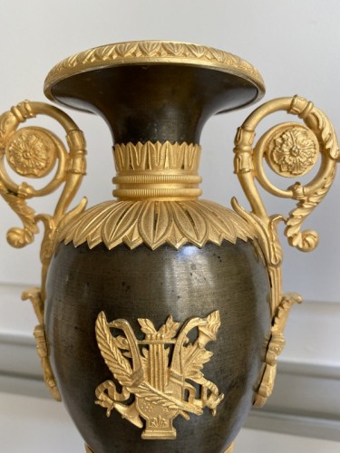 Antiquités - Pair of gilt bronze restoration cassolettes vases