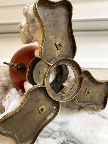 Antiquités - Fontaine à parfum en porcelaine de chine montée bronze doré
