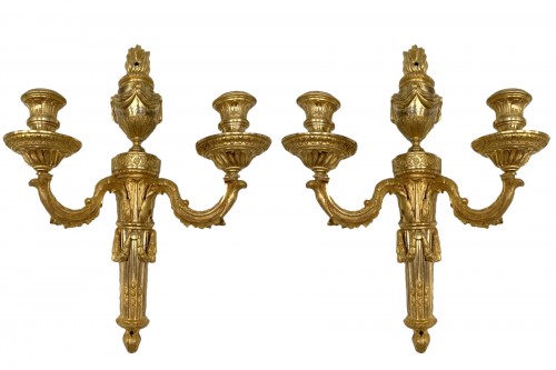 Paire d'appliques Louis XVI en bronze doré