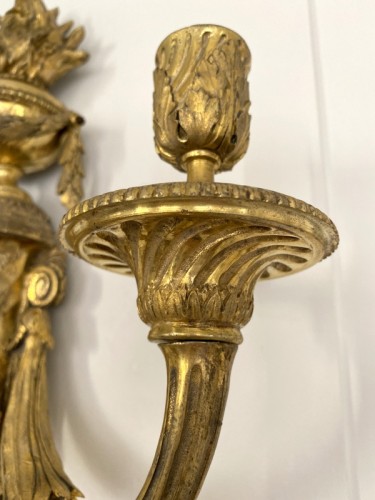 Louis XVI - Pair of Louis XVI gilt bronze sconces after Prieur