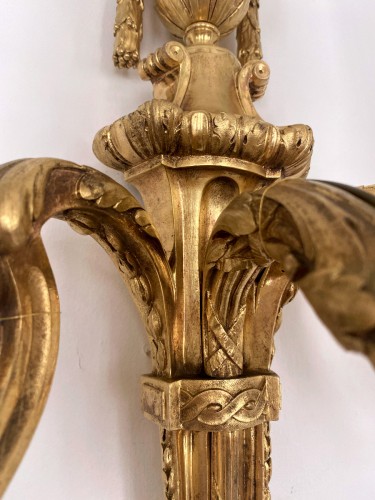 XIXe siècle - Paire d'appliques en bronze doré finXIXe