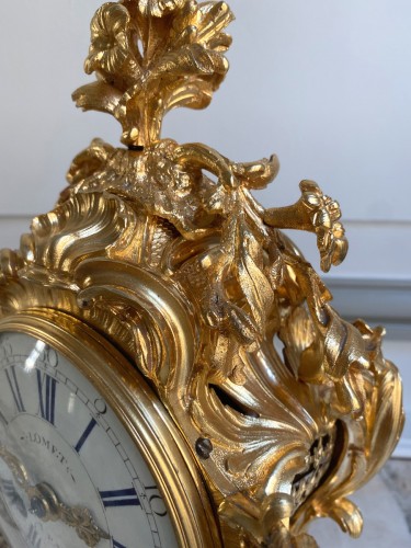 Antiquités - Cartel Louis XV en bronze doré