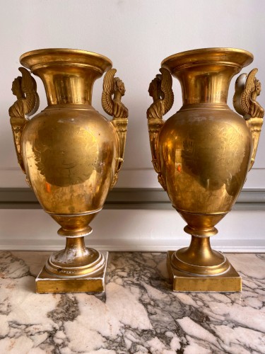 Antiquités - Paire de vases en porcelaine de Paris