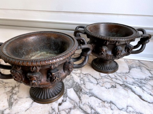 Objet de décoration Cassolettes, coupe et vase - Paire de coupes cratère en bronze