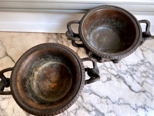 Antiquités - Paire de coupes cratère en bronze