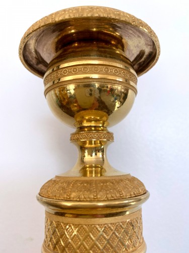 Antiquités - Pair of Empire gilt bronze candlesticks