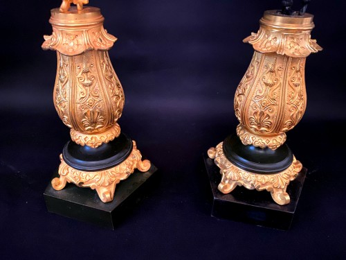 Antiquités - Paire de candélabres aux chinois en bronze doré vers 1830