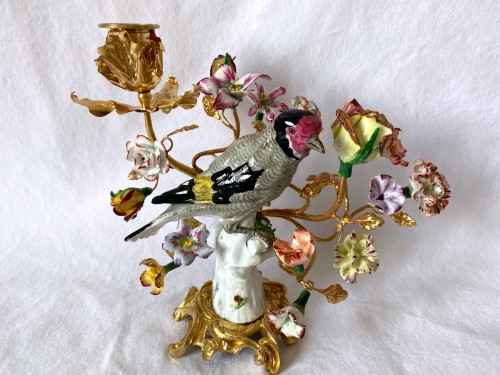XIXe siècle - Paire de chandeliers aux oiseaux en porcelaine de Meissen
