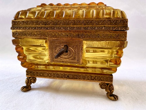 Charles X tomb box in amber crystal - 