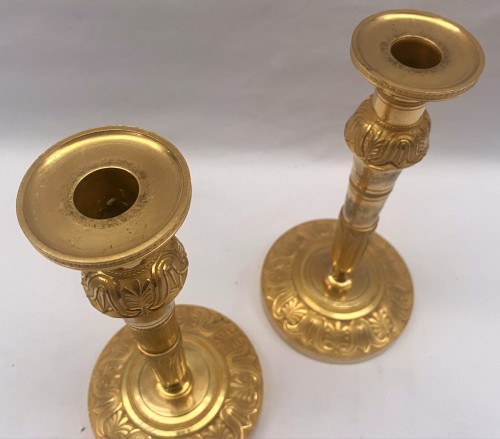 Antiquités - Pair of Empire gilt bronze candlesticks