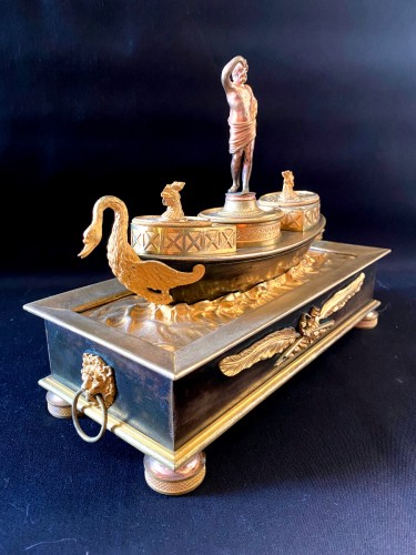 Empire inkwell in Roman ship - 