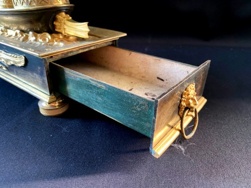 Empire inkwell in Roman ship - Empire