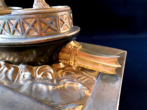 Empire - Empire inkwell in Roman ship