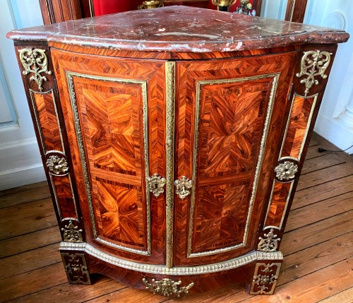 Furniture  - Corner cabinet in marquetry of exotic wood