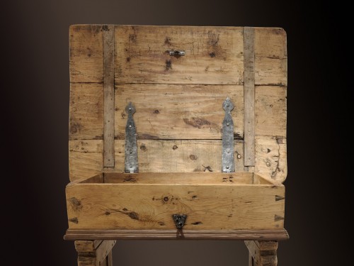 Antiquités - Table gothique tardive