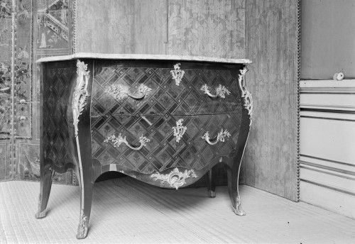 Commode Hollandaise en parqueterie d'époque Louis XV - Mobilier Style Louis XV