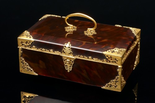 Neapolitan Louis XV mounted tortoiseshell casket - Objects of Vertu Style Louis XV