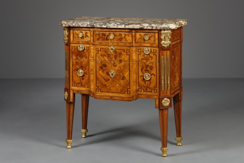 Mobilier  - Commode d’époque Transition, Pierre Macret, circa 1770