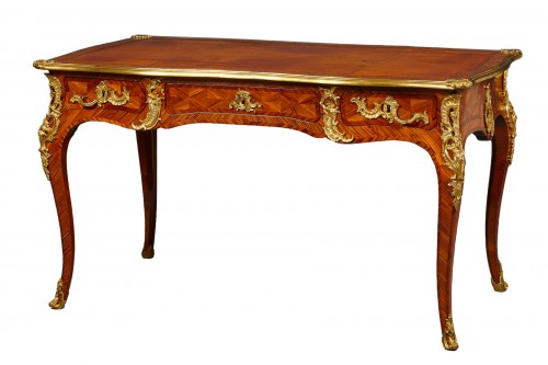 Bureau plat d’époque Louis XV, estampillé Migeon, ca. 1740