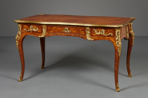 Mobilier Bureau et Secrétaire - Bureau plat d’époque Louis XV, estampillé Migeon, ca. 1740