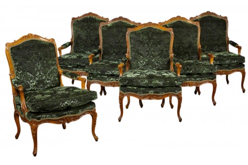 Ensemble of six Louis XV armchairs à la Reine