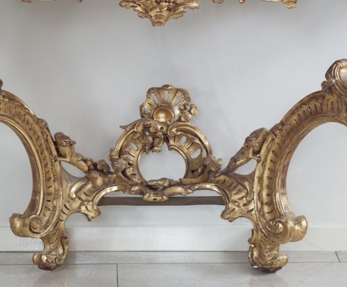 French Gilt-wood Louis XV Console Table - Louis XV