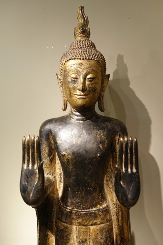 Large lacquered and gilt wood Buddha, Siam, 18th Century  - Asian Works of Art Style 