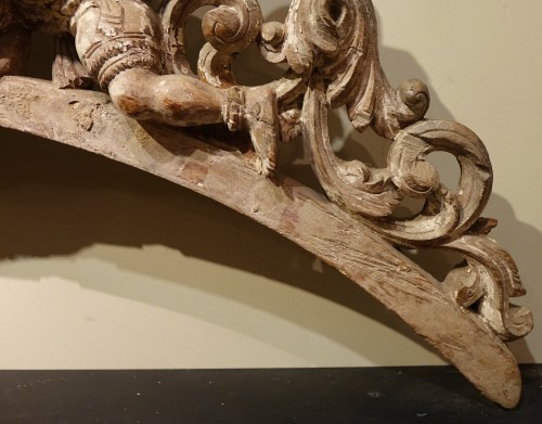 Arche en bois sculpté à deux anges musiciens, Inde, Tamil Nadu 19e siècle - Directoire