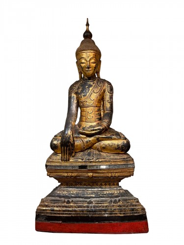 Très grand Bouddha en bois sculpté et doré, Birmanie fin 19e siècle